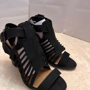 Women’s suede look black sandal style heel, sz 7.